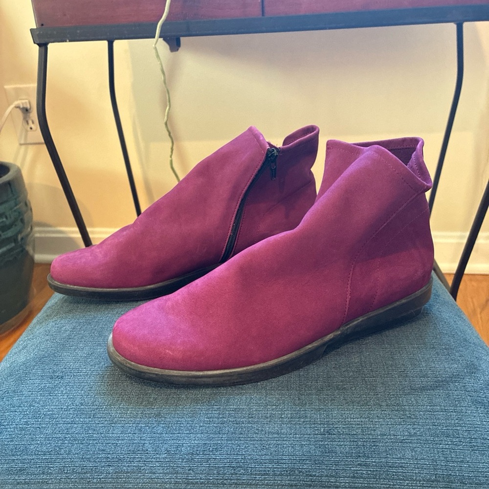 Arche Detyam purple nubuck ankle boots size 9